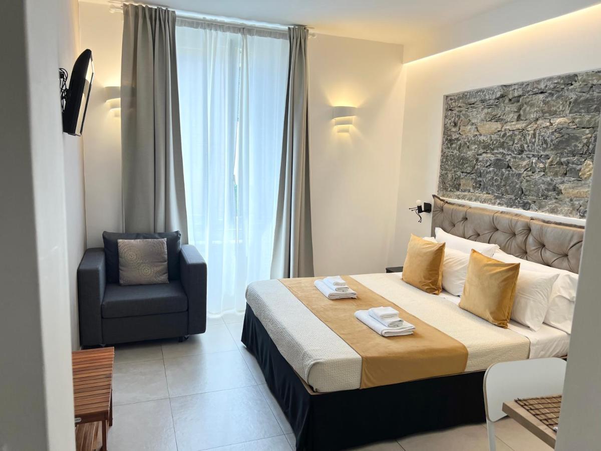 Sunset Rooms La Spezia Bagian luar foto