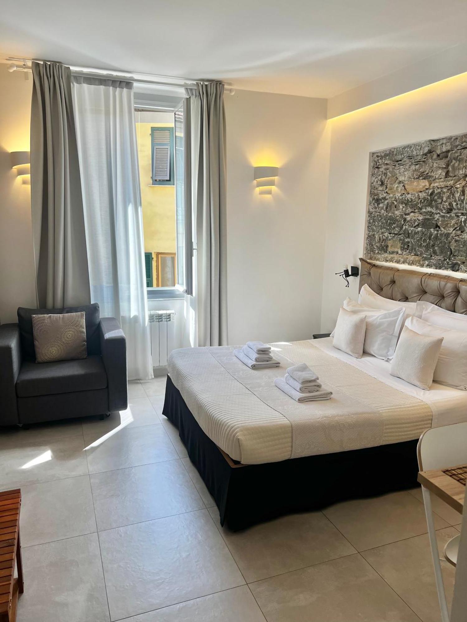 Sunset Rooms La Spezia Bagian luar foto